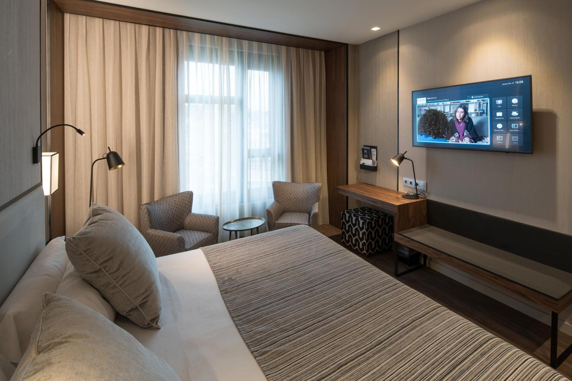 Catalonia Barcelona Plaza Hotel Room photo
